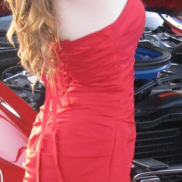 ELEGANT SZ 4 custom made Red strapless evening gown - Picture 12 of 15